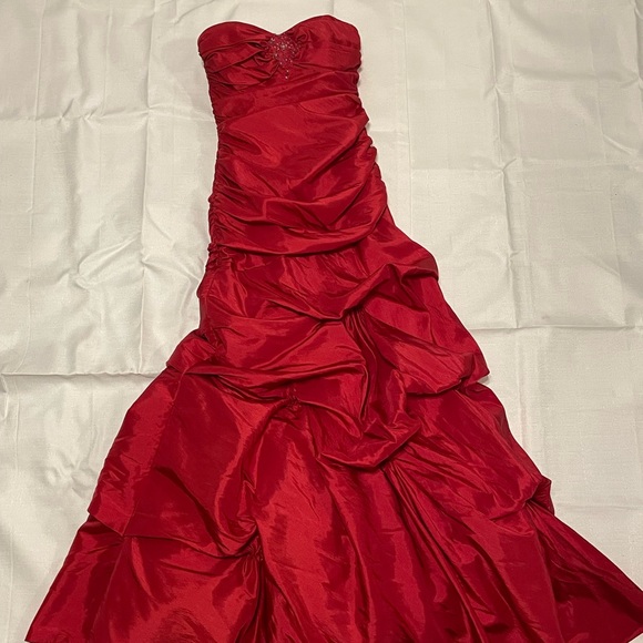 David's Bridal Dresses & Skirts - Red Prom Dress David’s Bridal